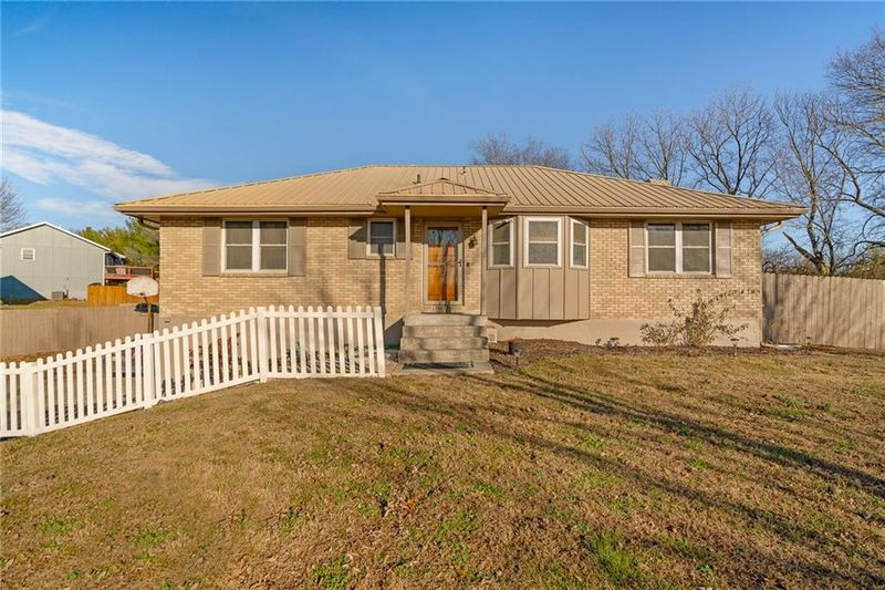 4317 NW R D Mize Rd, Blue Springs, MO 64015