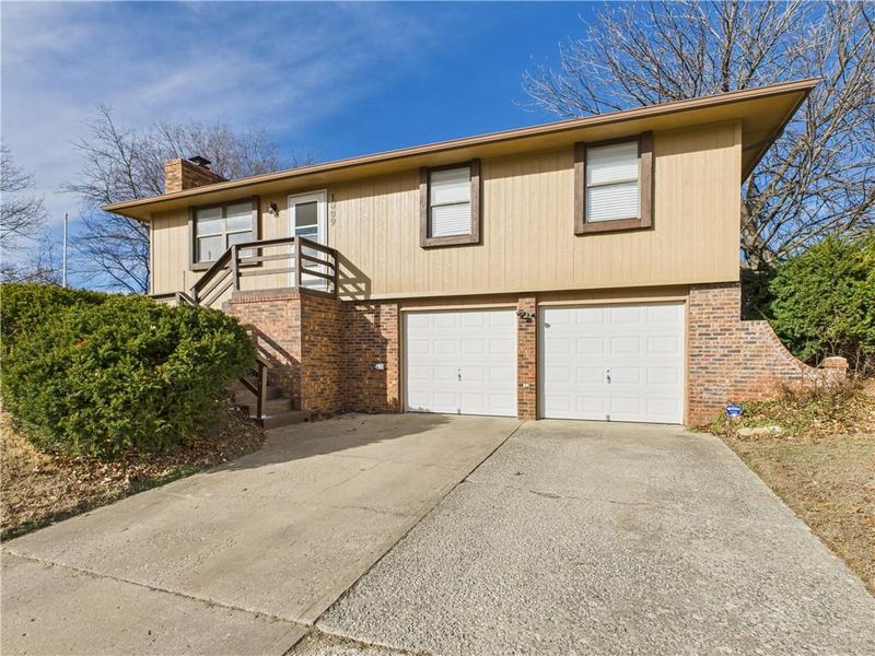 1009 Walnut Ln, Warrensburg, MO 64093