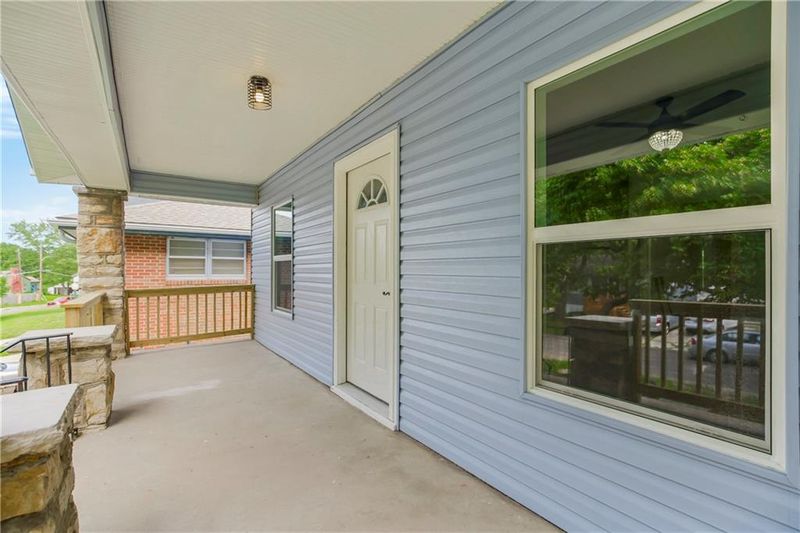 1511 S Evanston St, Independence, MO 64052