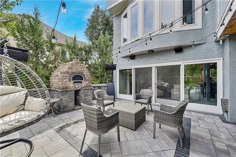 16808 Bluejacket St, Overland Park, KS 66221