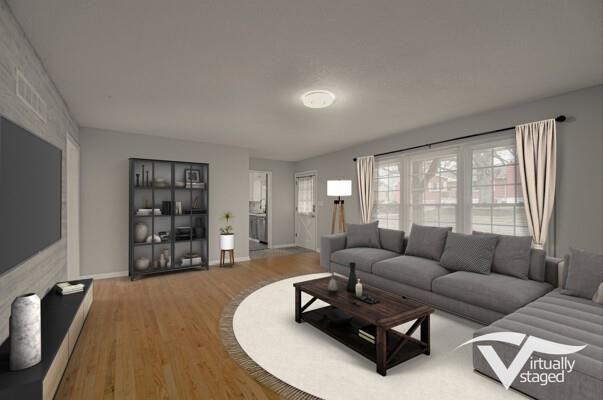 8725 N Boone St, Kansas City, MO 64155