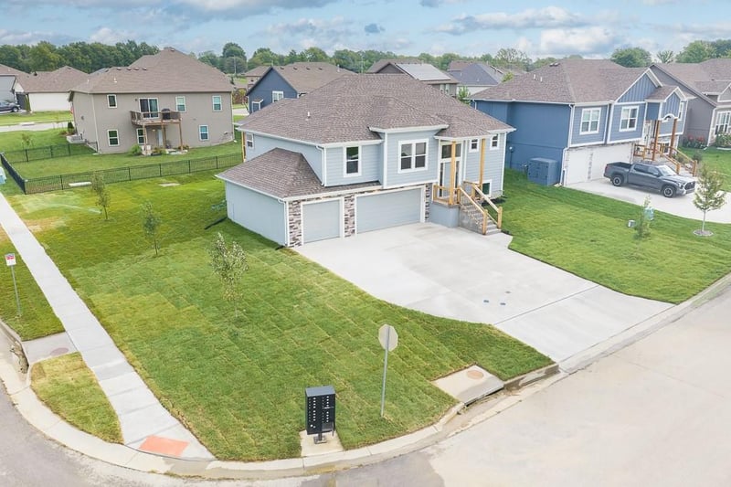15624 Sheridan Ct, Basehor, KS 66007