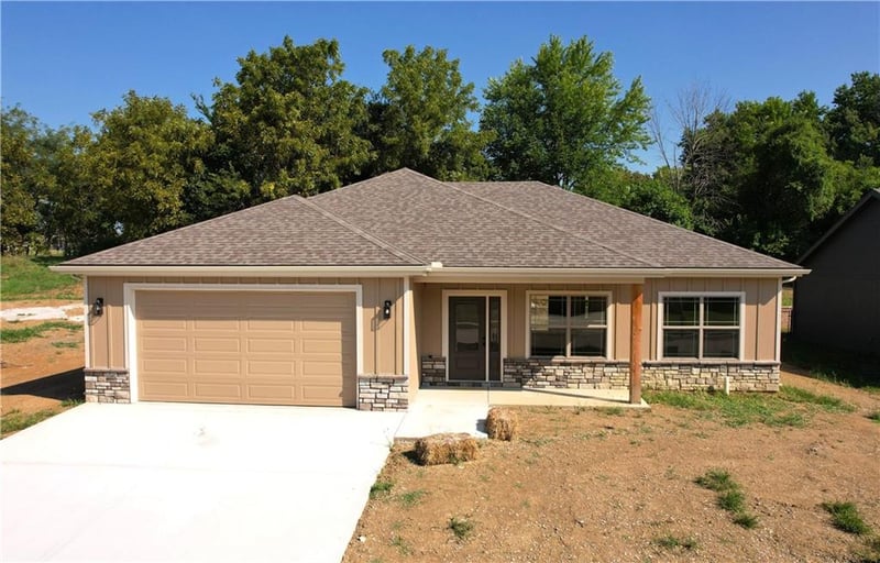 1322 Kristie Cir, Excelsior Springs, MO 64024