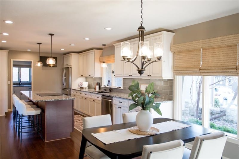 4704 W 88th St, Prairie Village, KS 66207
