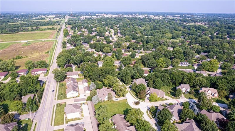5004 Mulberry Ter, St Joseph, MO 64506