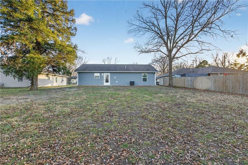 505 E Lee St, Nevada, MO 64772