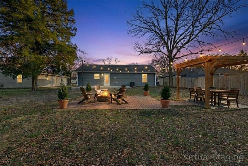 505 E Lee St, Nevada, MO 64772