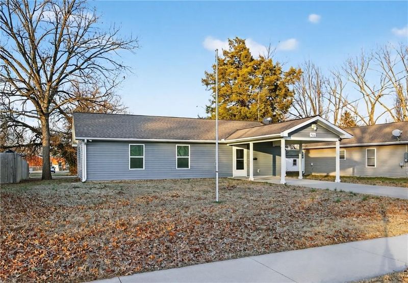 505 E Lee St, Nevada, MO 64772