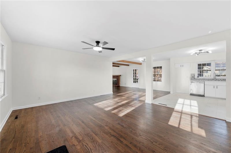 3528 NE 47th St, Kansas City, MO 64117