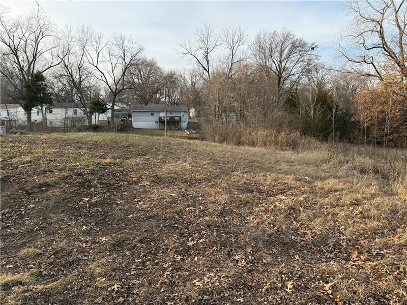 4918 N Wallace Ave, Kansas City, MO 64119