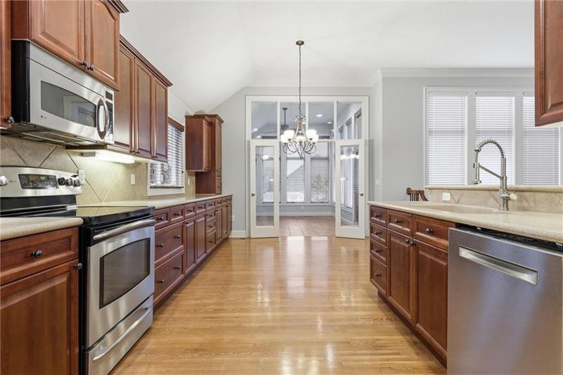 11813 S Hallet St, Olathe, KS 66062