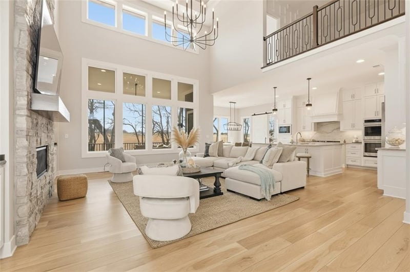 17021 Lucille St, Overland Park, KS 66221