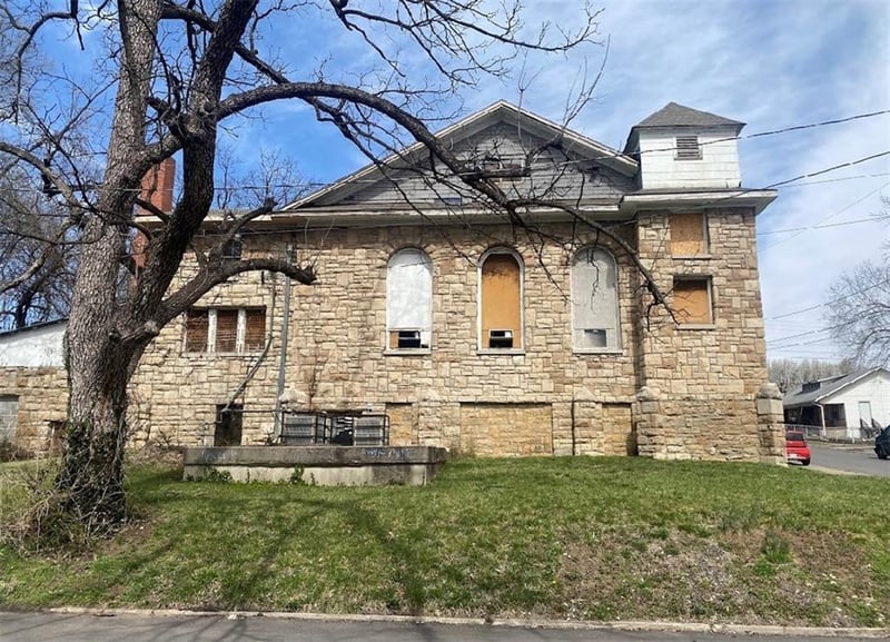 2830 N 17th St, Kansas City, KS 66104