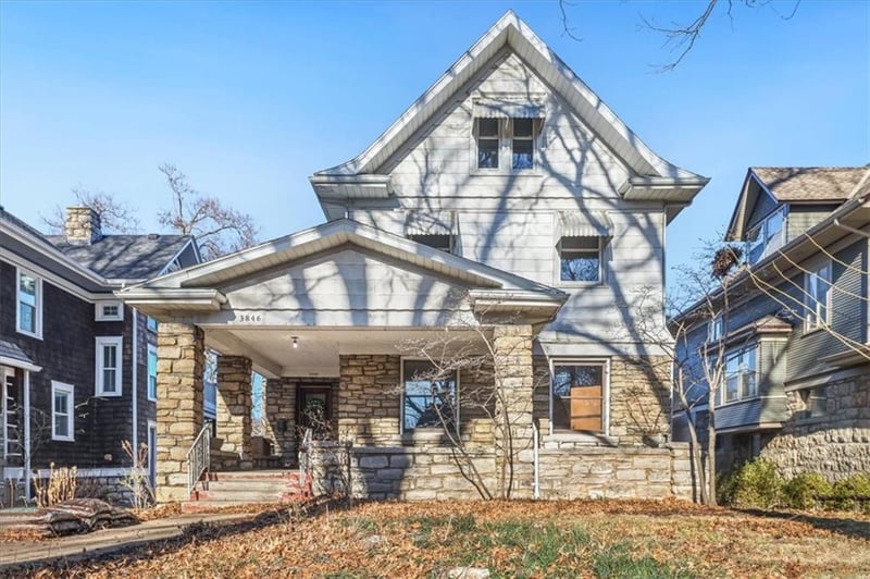 3846 Charlotte St, Kansas City, MO 64109