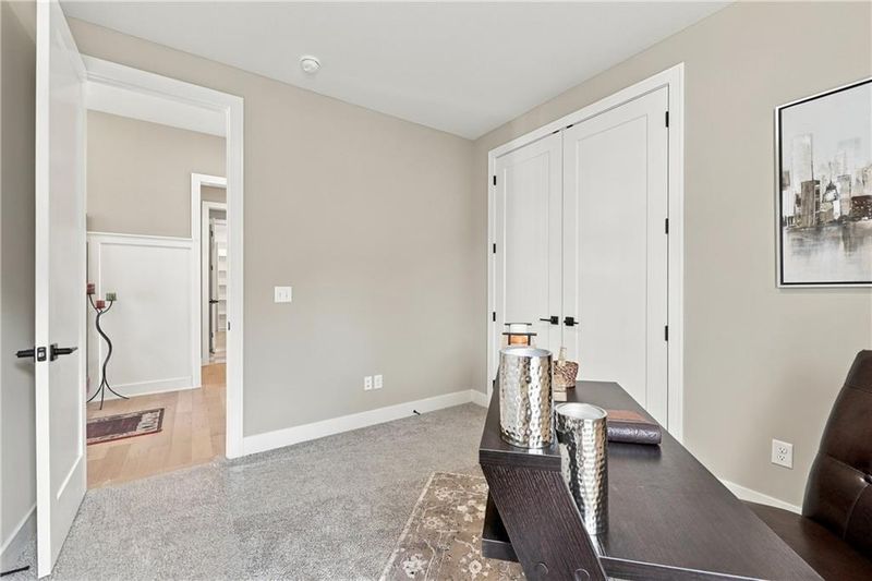 2368 NE Colonnade Ave, Blue Springs, MO 64029