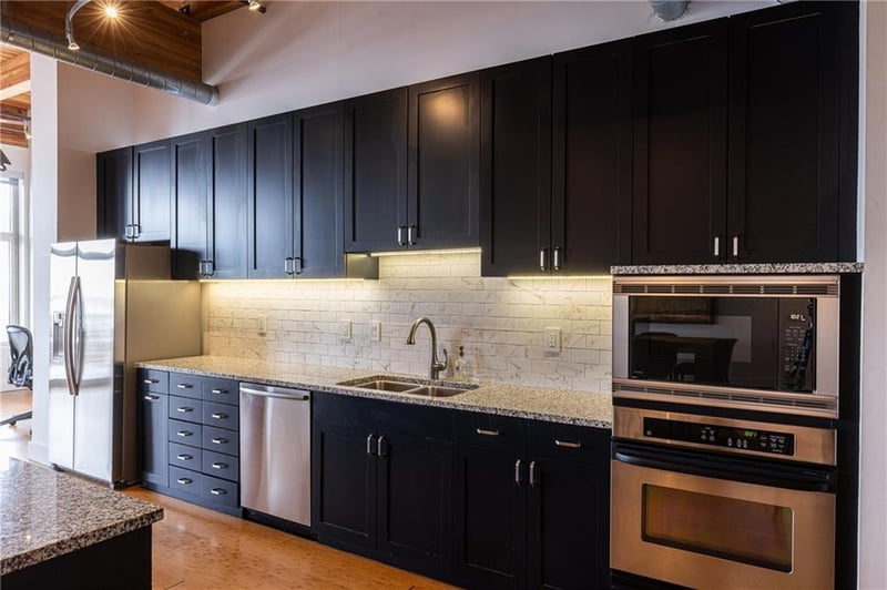 210 W 5th St #203, Kansas City, MO 64105