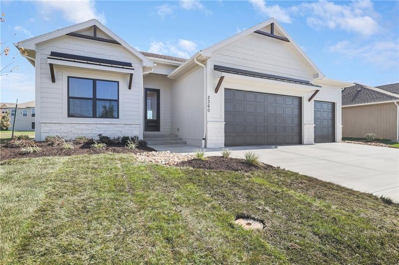 7920 SE Hoot Owl St, Blue Springs, MO 64014
