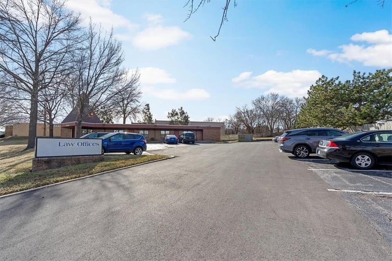 10484 Marty St, Overland Park, KS 66212