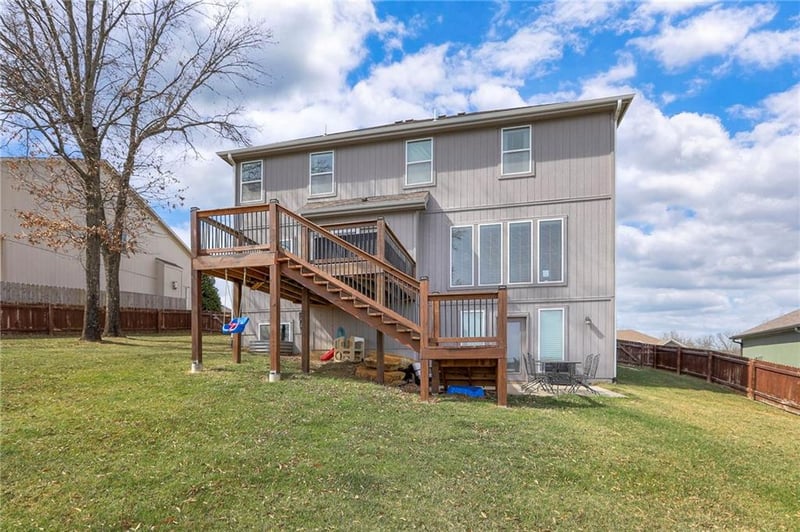117 E Maple St, Lone Jack, MO 64070