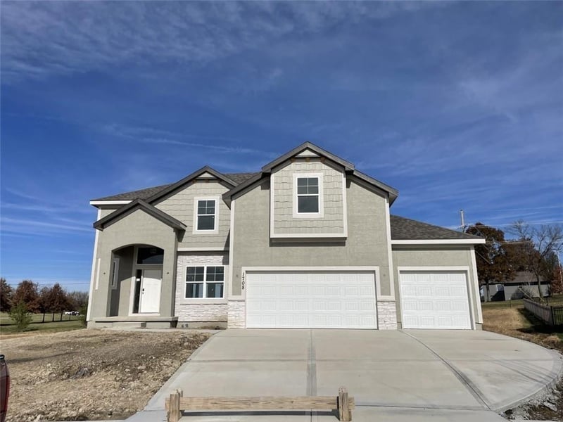 1621 NE 104th Ct, Kansas City, MO 64155