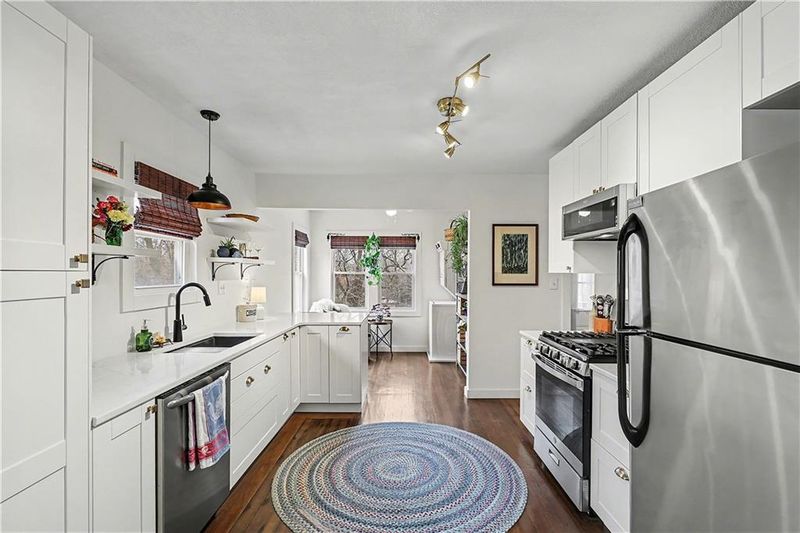 3705 Russell Rd, Kansas City, MO 64117