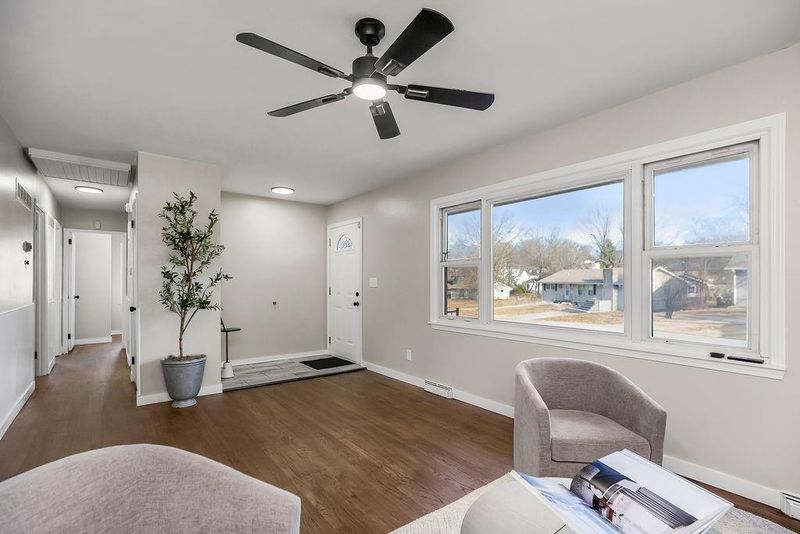 3807 E 106th Ter, Kansas City, MO 64137