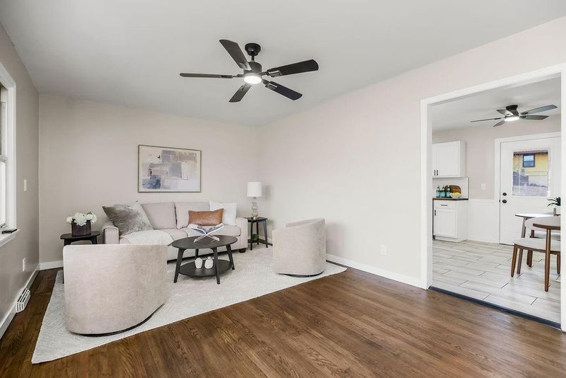 3807 E 106th Ter, Kansas City, MO 64137