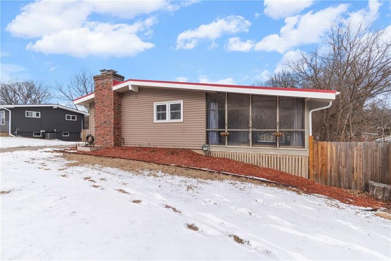 903 E Clark St, Warrensburg, MO 64093