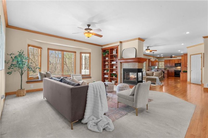 4203 SE Willow Ridge Ct, Blue Springs, MO 64014