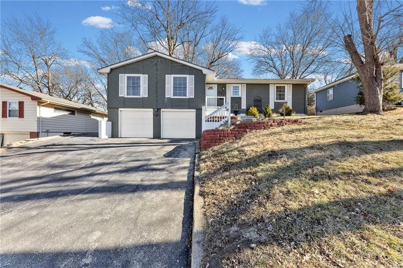 11229 Norton Ave, Kansas City, MO 64137