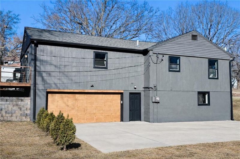 4016 N Jackson Ave, Kansas City, MO 64117