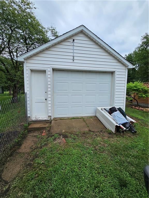 710 Pottawatomie St, Hiawatha, KS 66434