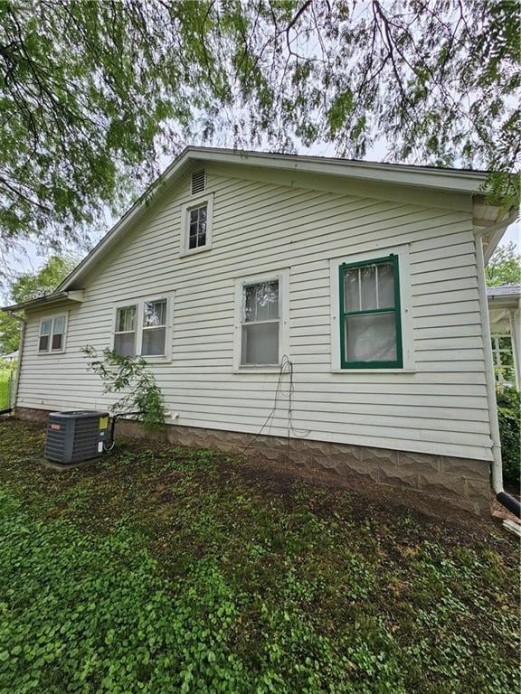 710 Pottawatomie St, Hiawatha, KS 66434