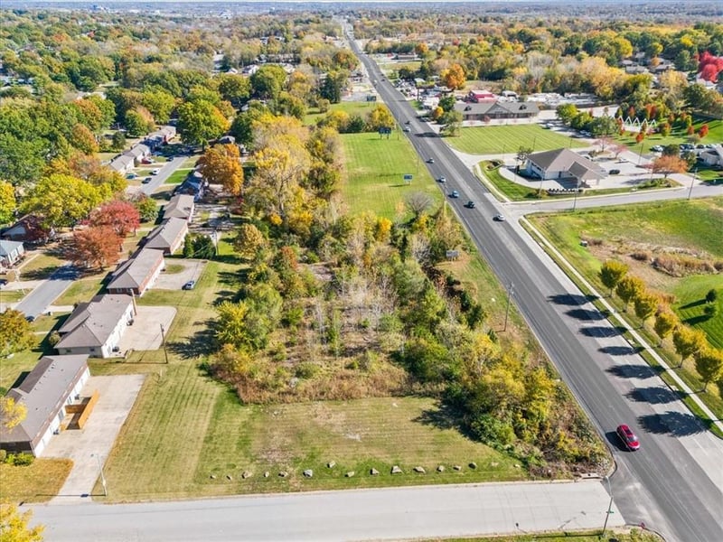 14700 E Us 40 Hw, Kansas City, MO 64136
