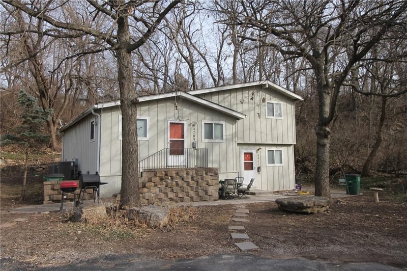 4701 Roe Ln, Roeland Park, KS 66205