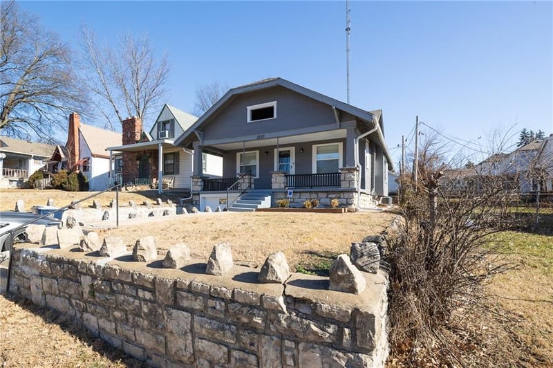 2237 Hardesty Ave, Kansas City, MO 64127