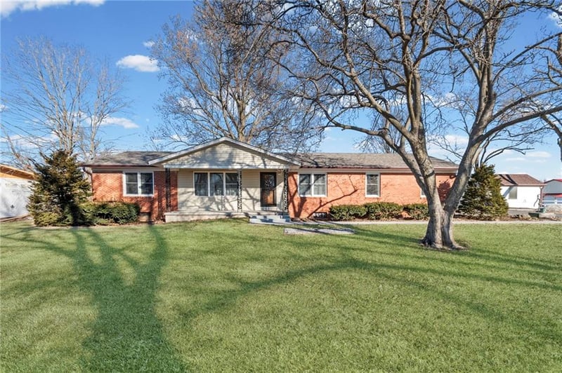 1015 E 10th St, Carrollton, MO 64633