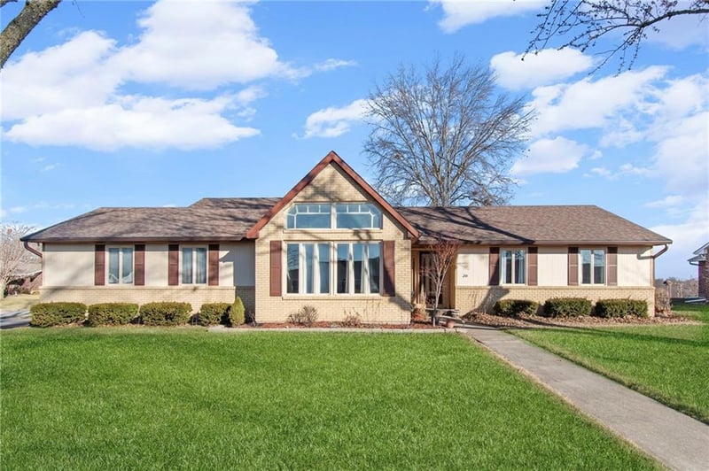 201 Johnson Cir, Carrollton, MO 64633