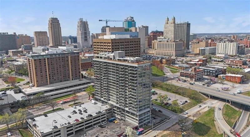 600 E Admiral Blvd #1703, Kansas City, MO 64106