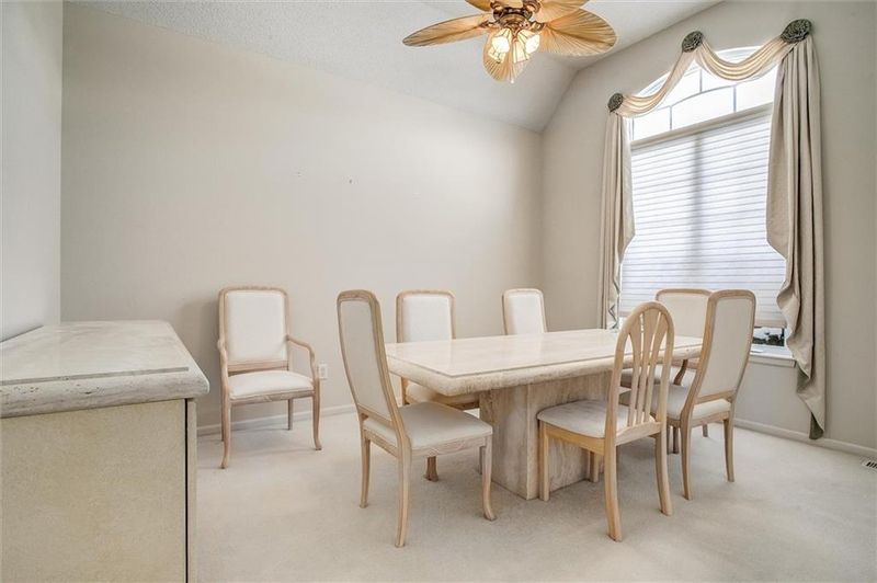5801 NE Hidden Meadows Dr, Lee's Summit, MO 64064