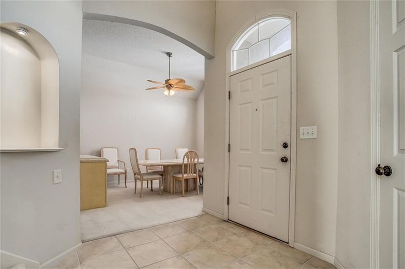 5801 NE Hidden Meadows Dr, Lee's Summit, MO 64064