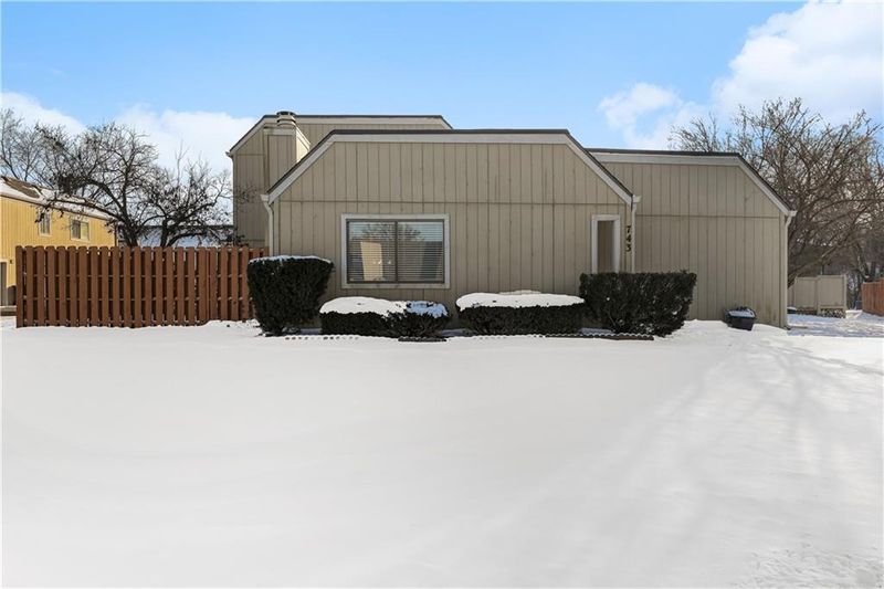 743 E 121st Ter, Kansas City, MO 64146
