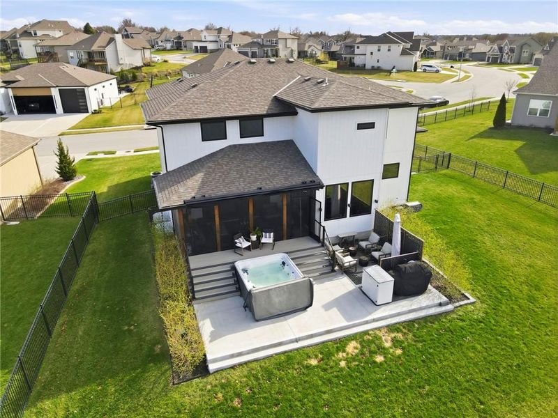 4808 Jamestown Dr, Lee's Summit, MO 64064