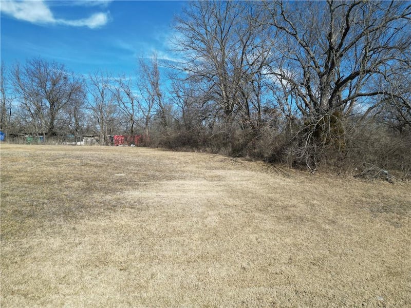 13916 E 54th Ter, Kansas City, MO 64133