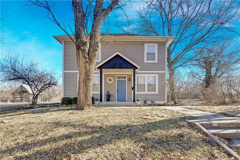 439 S Cherry St, Ottawa, KS 66067