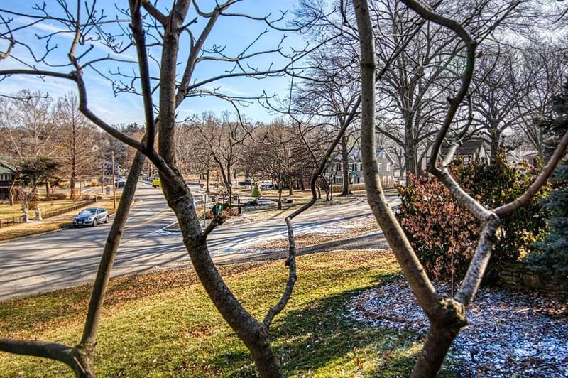 4966 Westwood Rd, Kansas City, MO 64112