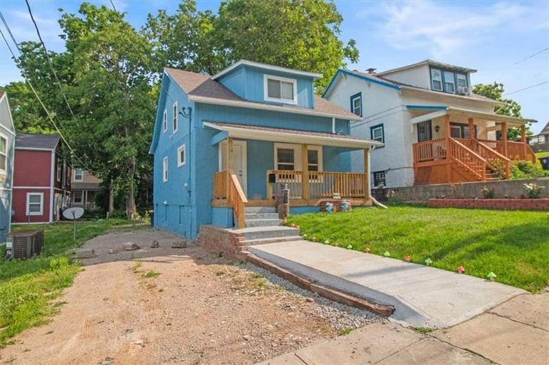 2104 E 24th Ter, Kansas City, MO 64127