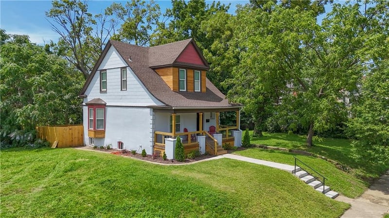 2736 Olive St, Kansas City, MO 64109
