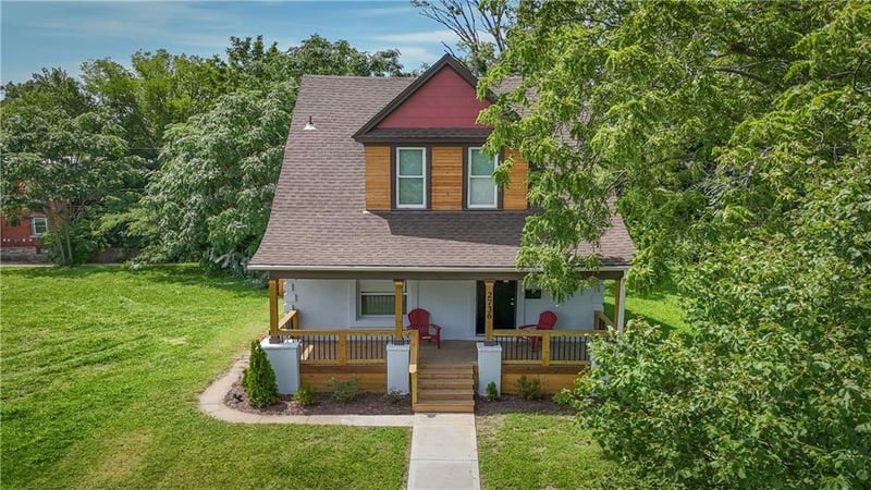 2736 Olive St, Kansas City, MO 64109