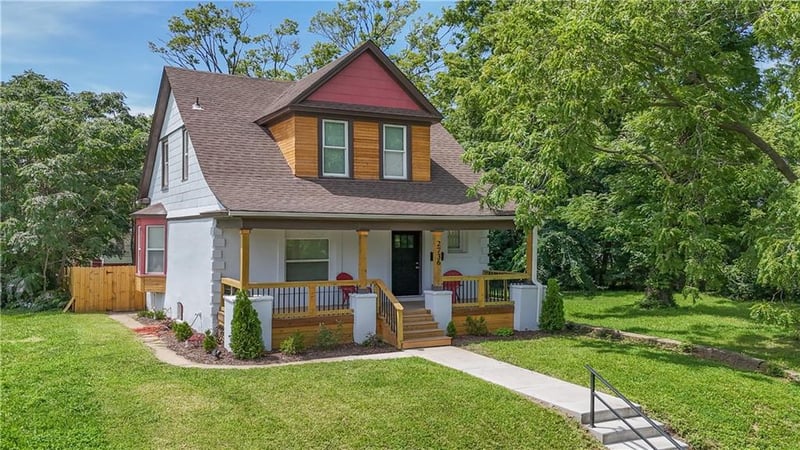2736 Olive St, Kansas City, MO 64109